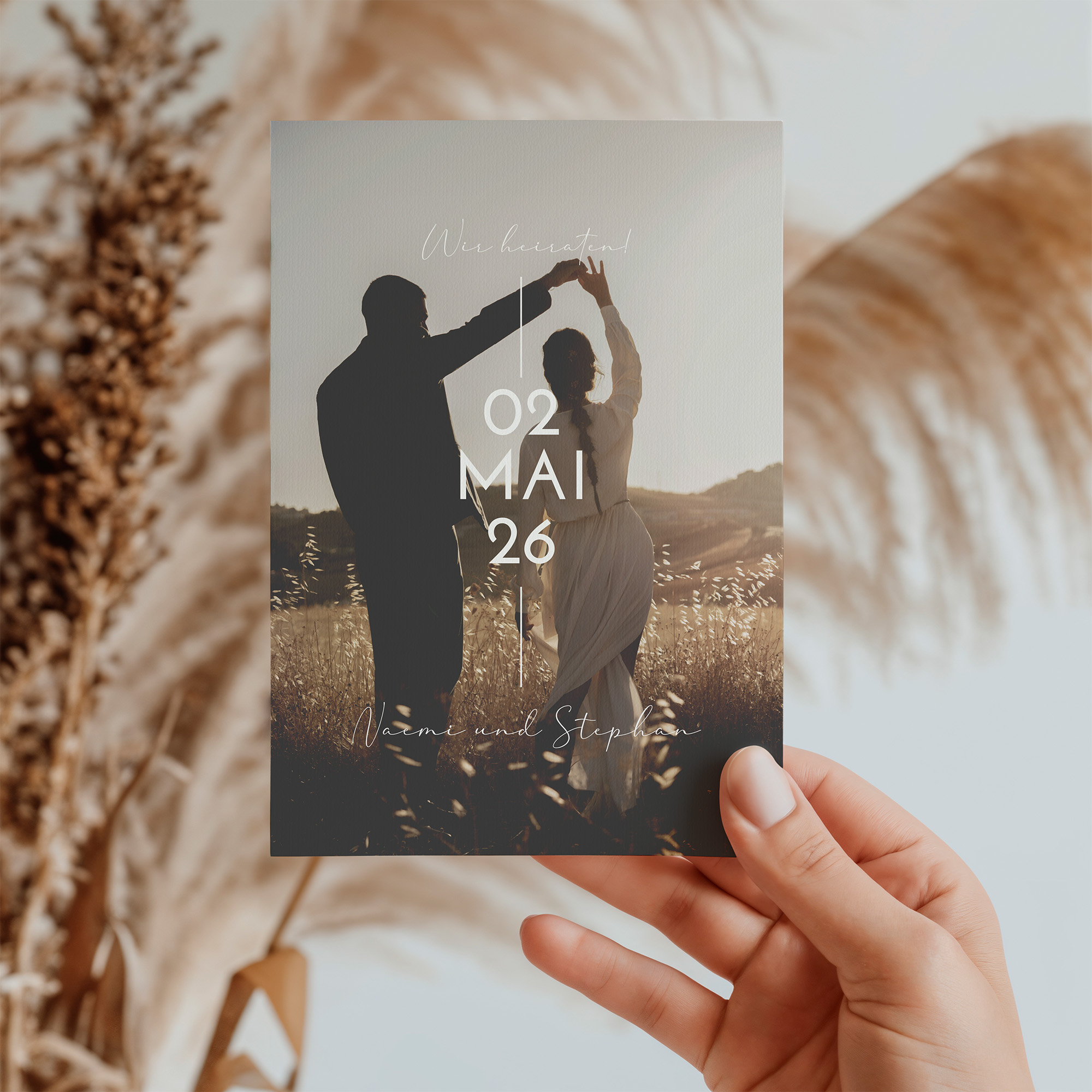 Postkarte DIN A6 im Hochformat - Minimalistisch "Still Lines"