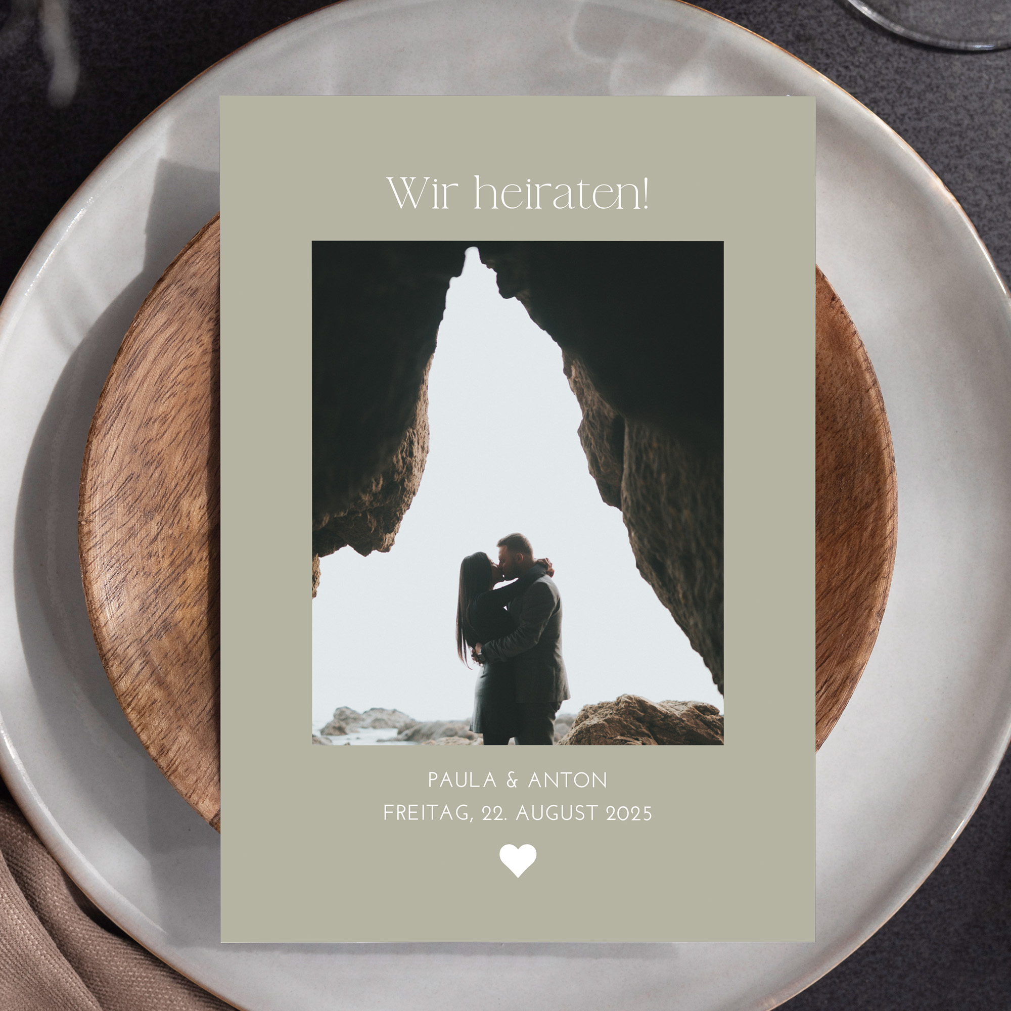 Postkarte DIN A6 im Hochformat - Minimalistisch "Vienna"