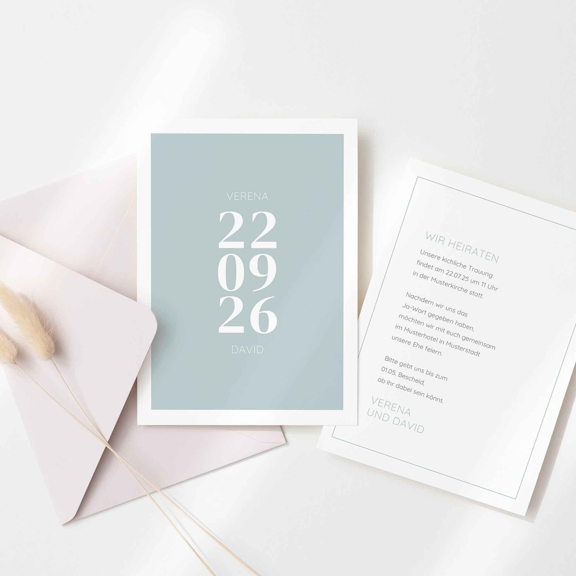 Postkarte DIN A6 im Hochformat - Minimalistisch "Lisbon"