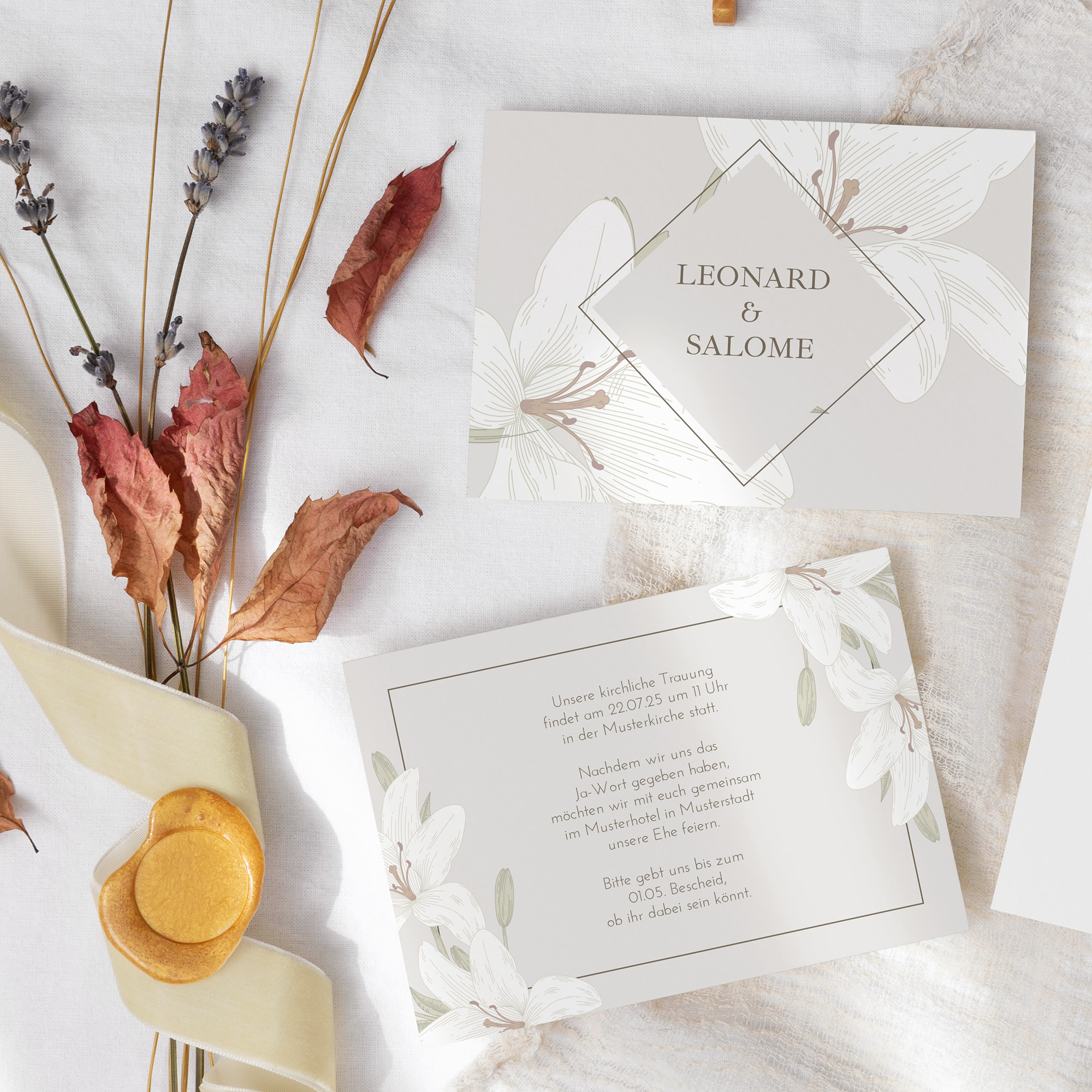 Postkarte DIN A6 im Querformat - Floral "White Lily"