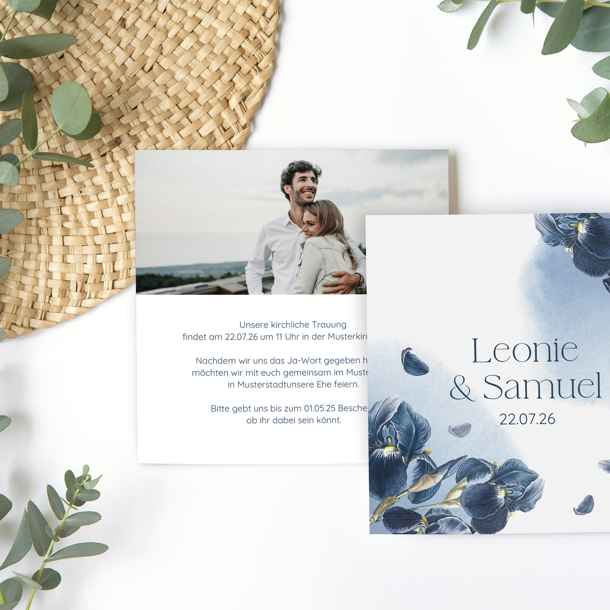 Postkarte Quadrat 148 x 148 mm - Floral "Blue Petal"