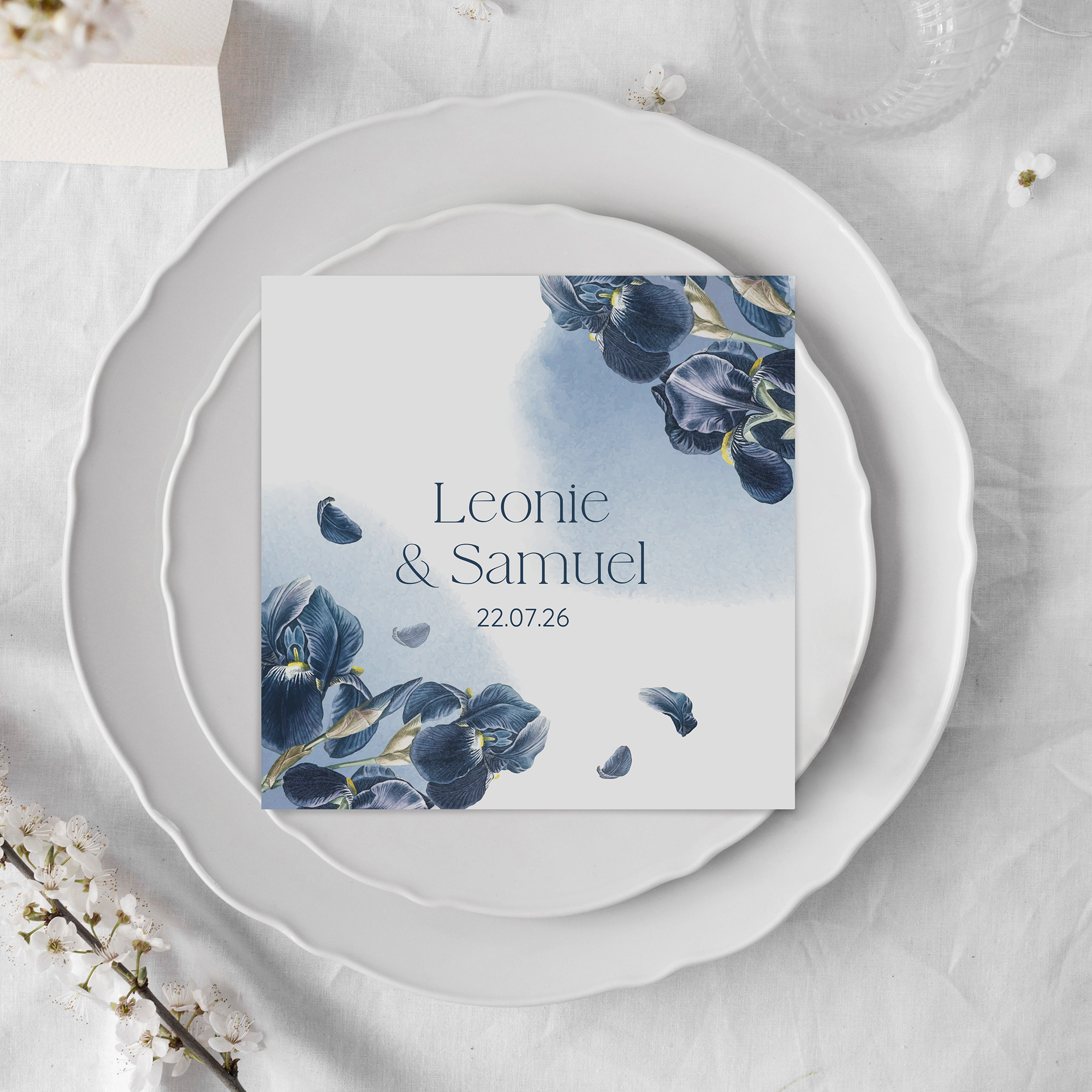 Postkarte Quadrat 148 x 148 mm - Floral "Blue Petal"