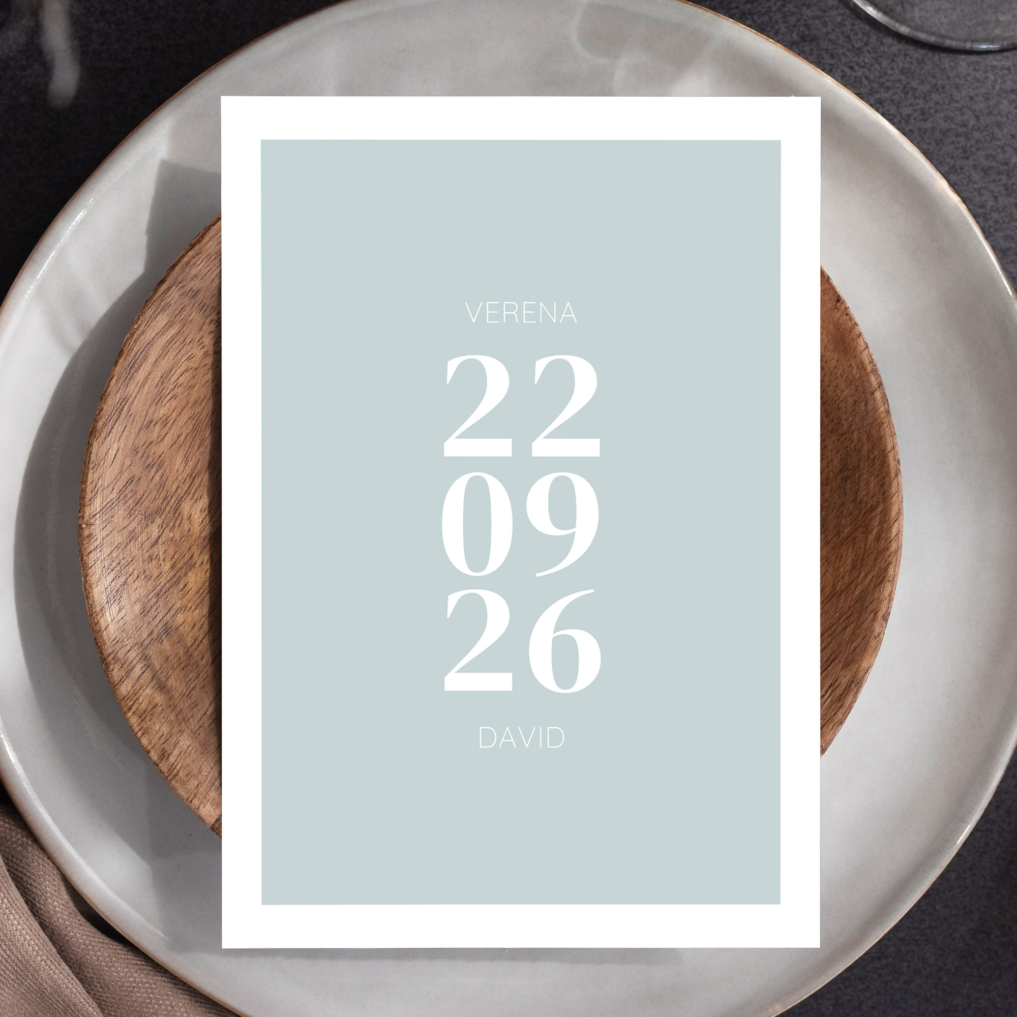 Postkarte DIN A6 im Hochformat - Minimalistisch "Lisbon"