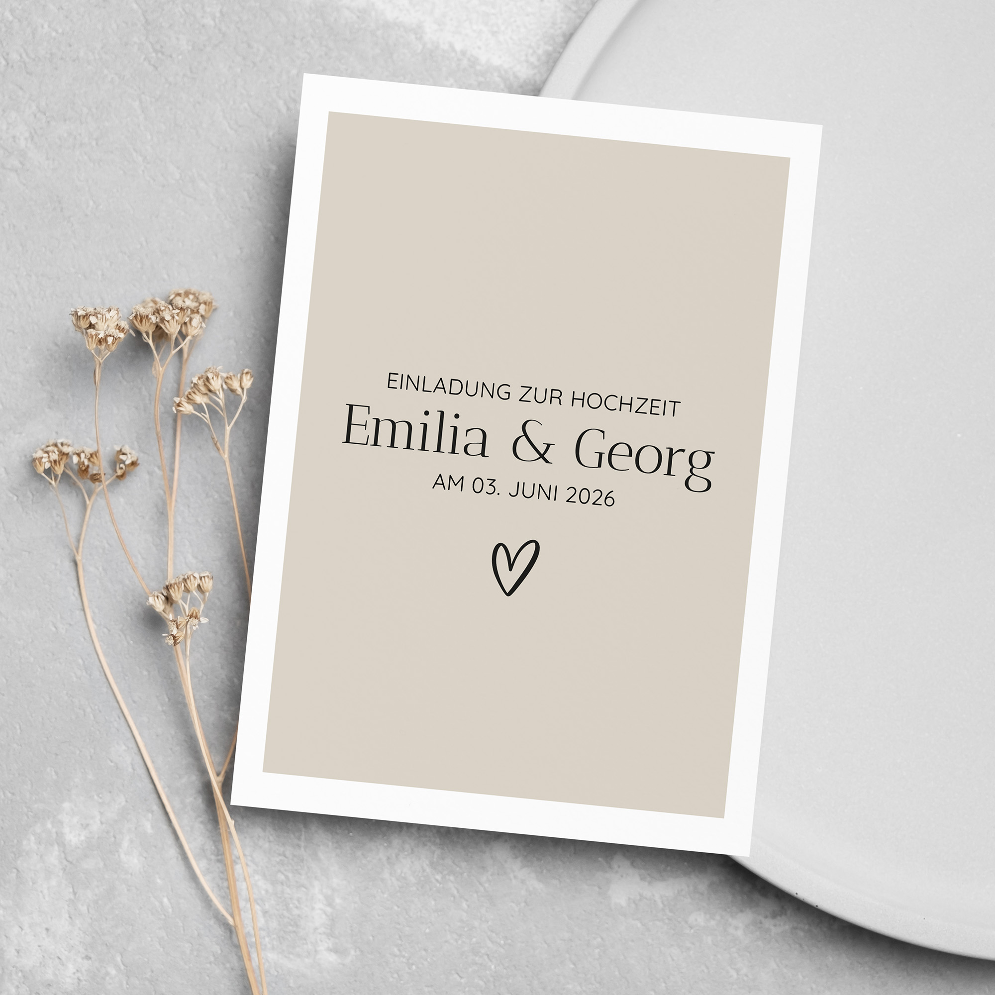 Postkarte DIN A6 im Hochformat - Minimalistisch "Latte Macchiato"