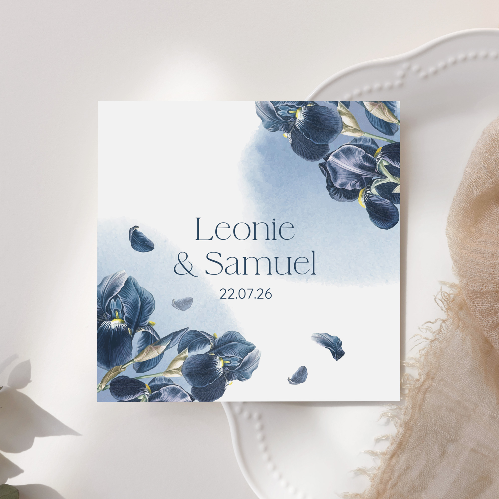 Postkarte Quadrat 148 x 148 mm - Floral "Blue Petal"